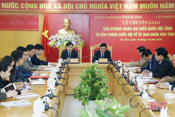 Chuyển giao Văn phòng Đoàn ĐBQH về UBND tỉnh Hà Tĩnh