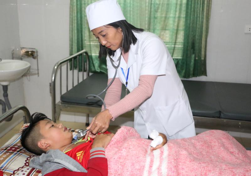 Trăn trở của nữ Trưởng Trạm y tế xã Cẩm Minh