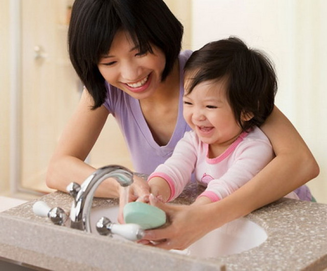 Rửa tay đúng cách - Một biện pháp hữu hiệu phòng ngừa sởi