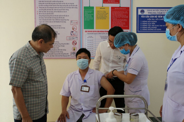 Huyện Thạch Hà tiêm vắc xin phòng Covid-19 cho 428 đối tượng ưu tiên