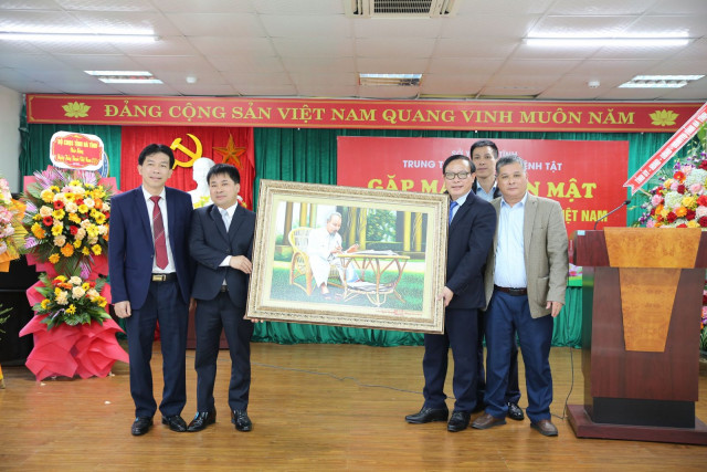 CDC Hà Tĩnh gặp mặt kỷ niệm 68 năm ngày thầy thuốc Việt Nam (27/2/1955 – 27/2/2023)
