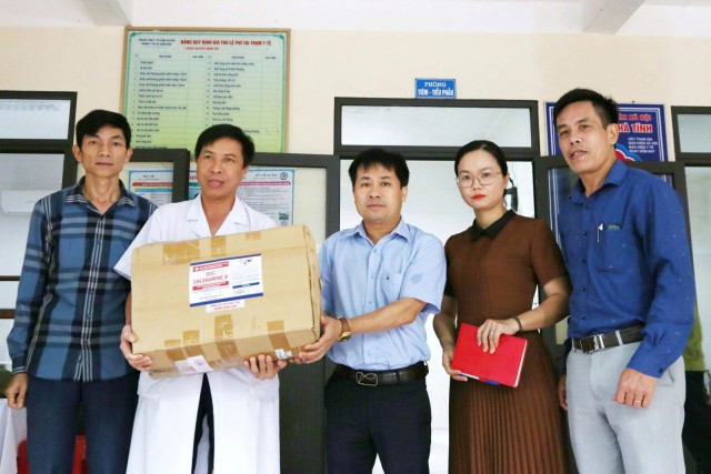 Vệ sinh môi trường, xử lý nước sinh hoạt và phòng, chống dịch bệnh sau mưa lũ