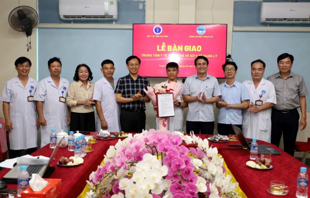 Hoàn tất việc chuyển giao các đơn vị y tế tuyến huyện về Sở Y tế quản lý