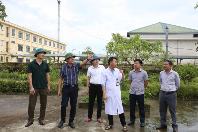 Lãnh đạo Sở Y tế Hà Tĩnh kiểm tra công tác khắc phục thiệt hại do bão số 5 gây ra tại các cơ sở y tế