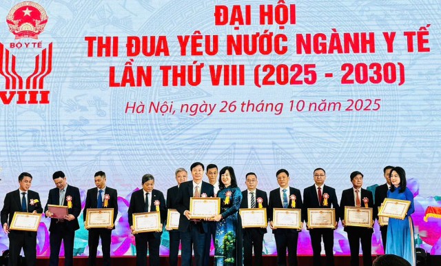 Hà Tĩnh vinh dự có 1 tập thể, 1 cá nhân được Bộ trưởng Bộ Y tế tặng Bằng khen tại Đại hội Thi đua yêu nước ngành Y tế lần thứ VIII