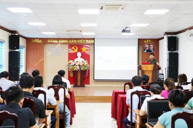 Hà Tĩnh: Tập huấn nâng cao năng lực báo cáo trên hệ thống giám sát bệnh truyền nhiễm