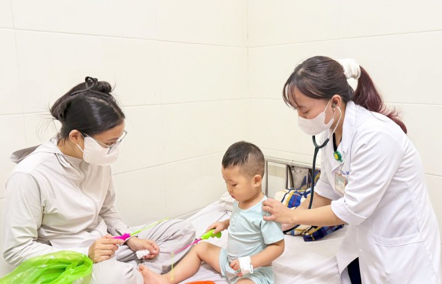 Adenovirus gia tăng trong mùa hè, bác sĩ khuyến cáo cách phòng tránh