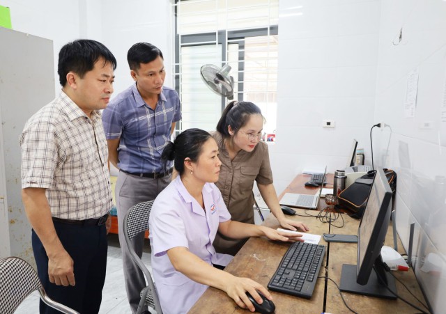 Hà Tĩnh thuộc nhóm 3 địa phương dẫn đầu cả nước về làm sạch dữ liệu tiêm chủng